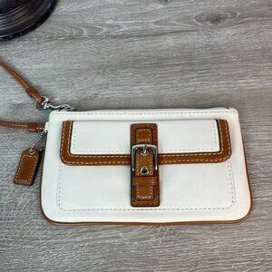 COACH Soho White Saddle Leather Wristlet F40873 Buckle Flap
